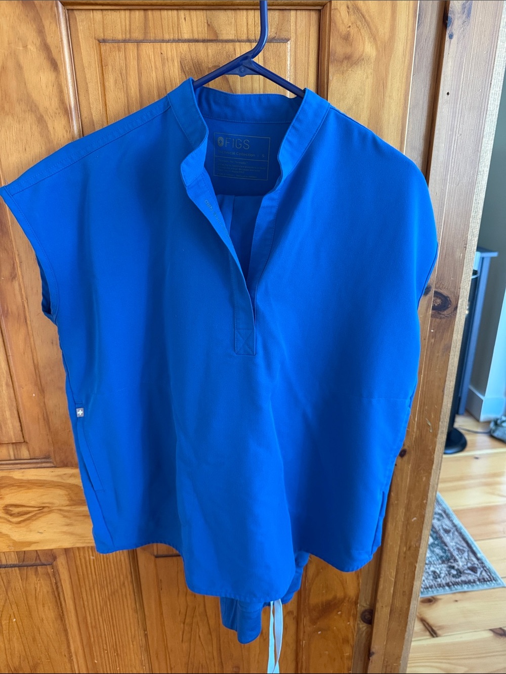 FIGS Women's Royal Blue Scrub Set